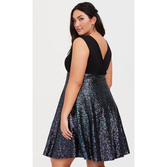 Torrid Special Occasion Black Sequin Skater Dress Womens Plus Size 30 V Neck - Picture 3 of 11